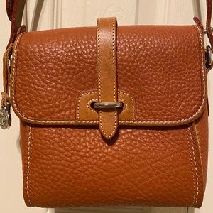 Vintage Dooney and Bourke shoulder bag
